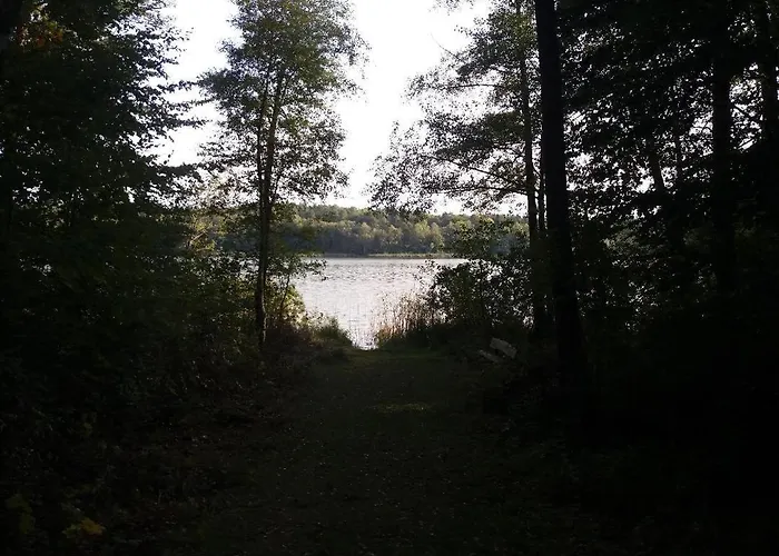 Semesterbostad Fuer 3 Personen Umgeben Von Waeldern Und Seen! *