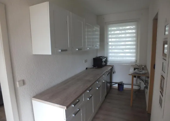 Semesterbostad Fuer 3 Personen Umgeben Von Waeldern Und Seen! *